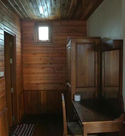 スーペリアーバンガロー, Dewshore Resort