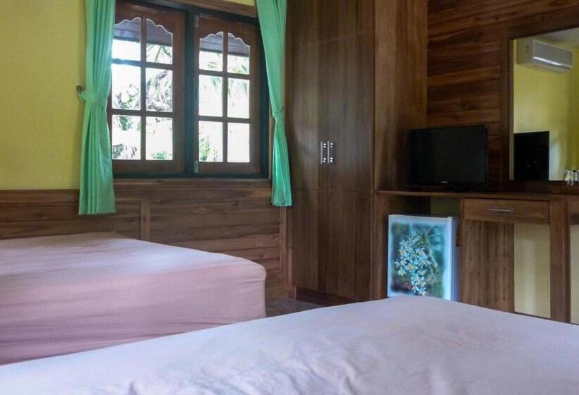 キングサイズベッドのスタンダードルーム, Dewshore Resort