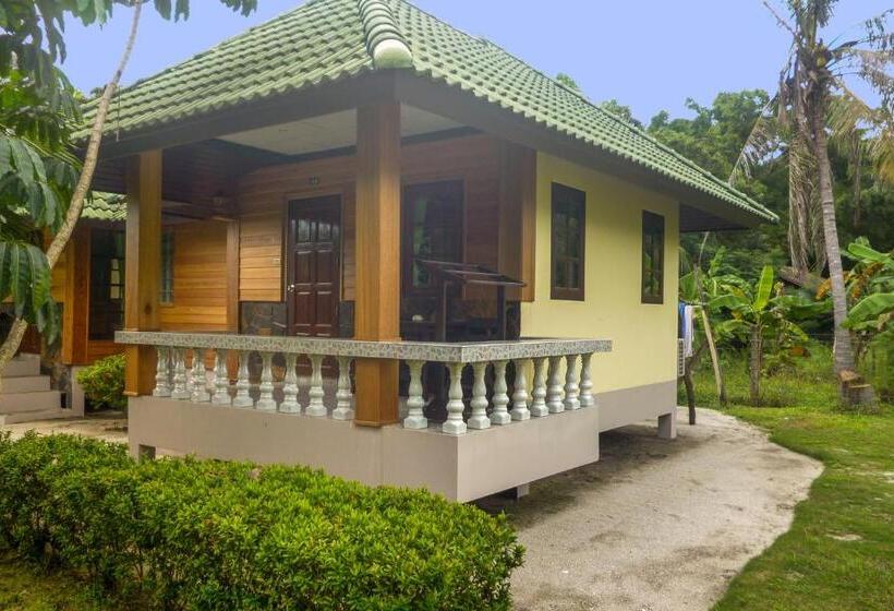 キングサイズベッドのスタンダードルーム, Dewshore Resort