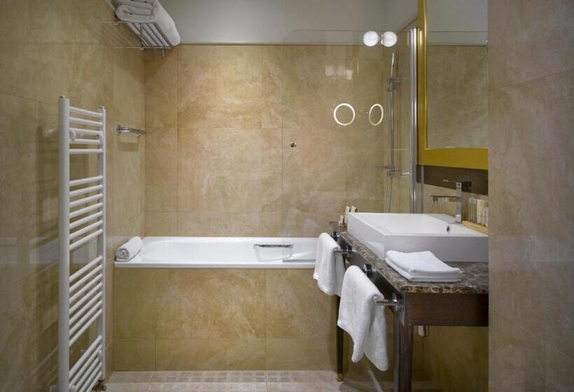 اتاق استاندارد یک نفره, Grandezza Hotel Luxury Palace