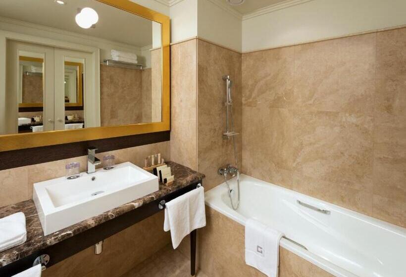 اتاق استاندارد یک نفره, Grandezza Hotel Luxury Palace