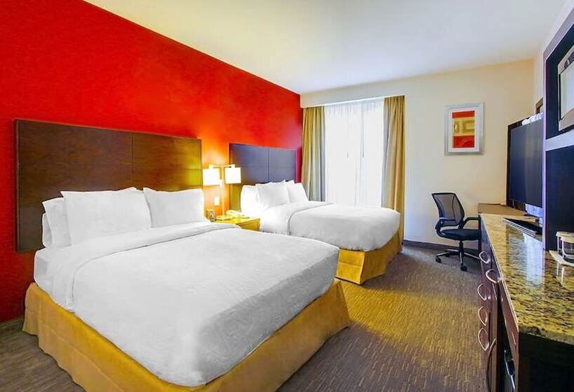 Люкс, Hilton Garden Inn Queretaro