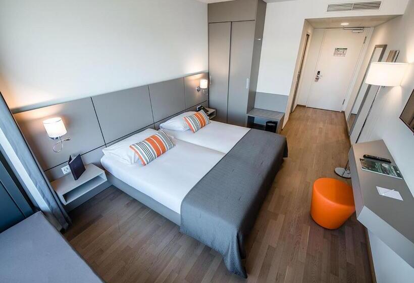 수피리어 룸, Lake Geneva