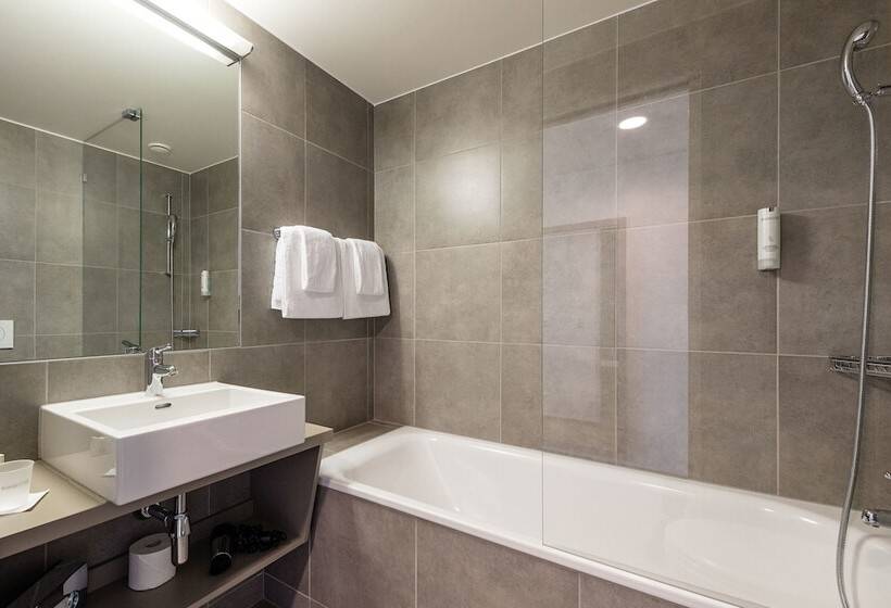 클래식 룸, Lake Geneva