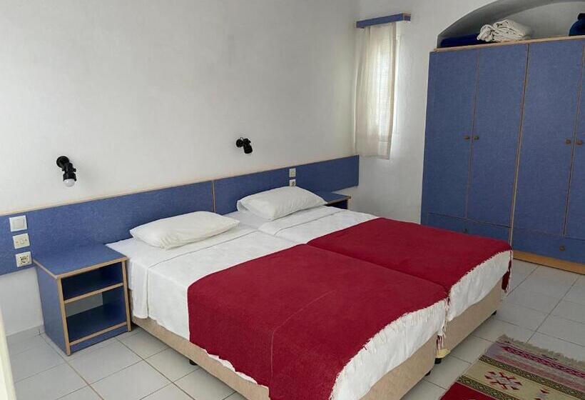 سوییت با چشم‌انداز باغ, Omar Hotel & Suites