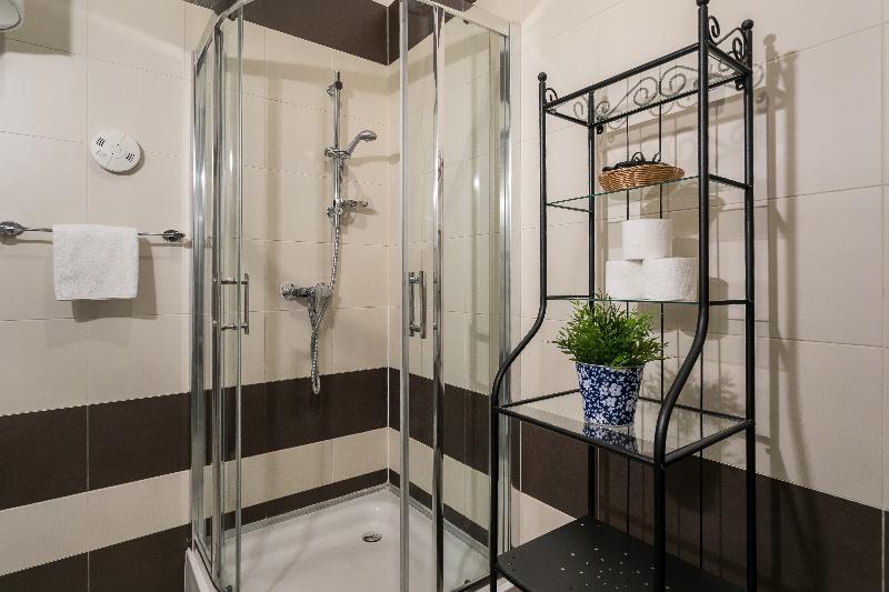 ２ベッドルームアパートメント, The Spiski Palace