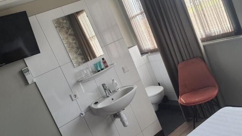 חדר אקונומי, Sientjes Boetiek