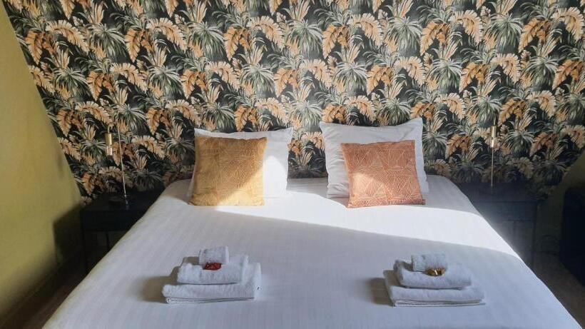 חדר דלוקס, Sientjes Boetiek