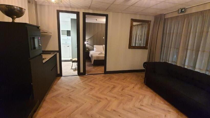 חדר סטודיו סטנדרד, Sientjes Boetiek