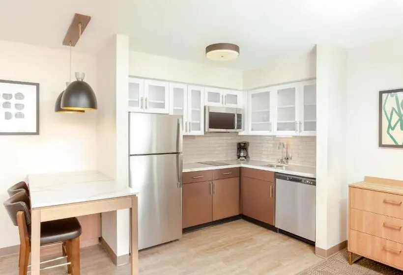 身障者適用キングサイズベッドルーム, Staybridge Suites   San Bernardino   Loma Linda
