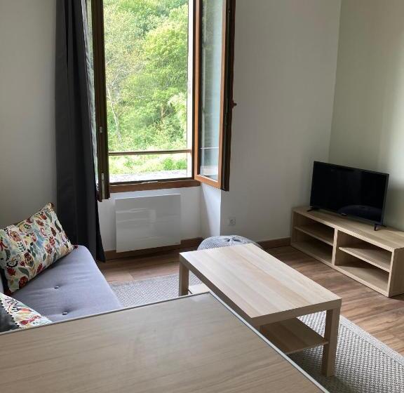 Апартаменты 1 Спальня Вид на Сад, L Auberge De La Goutille