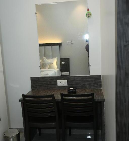 חדר דלוקס, Galaxy Inn