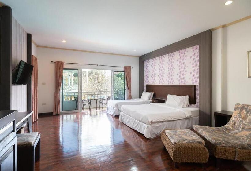 プールの見えるデラックスルーム, Thara Cholapruek Resort   Sha Extra Plus