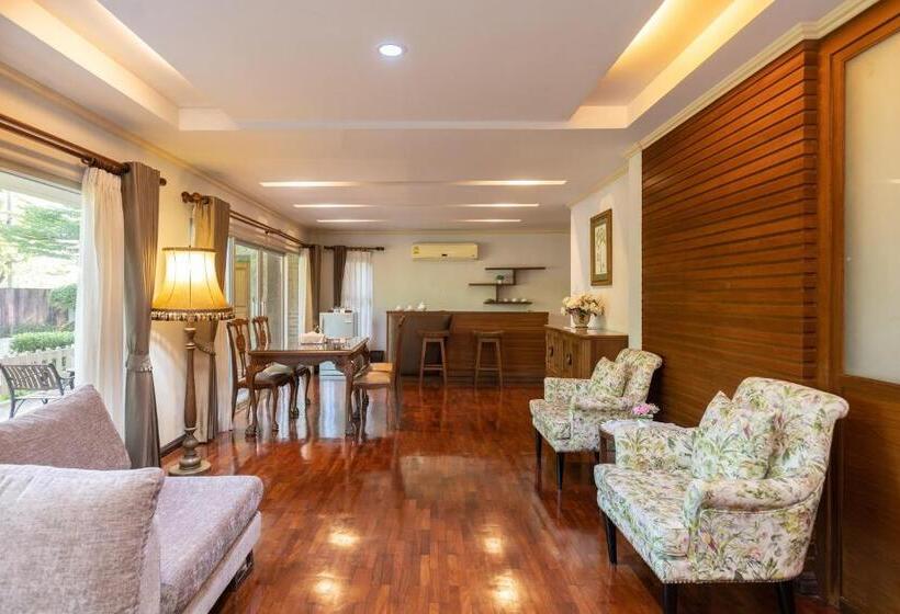 スイート, Thara Cholapruek Resort   Sha Extra Plus