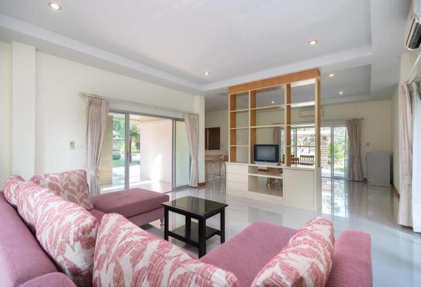 １ベッドルームハウス, Thara Cholapruek Resort   Sha Extra Plus