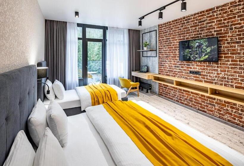 اتاق استاندارد سه تخته با چشم‌انداز, Wood Hotel Resort & Spa