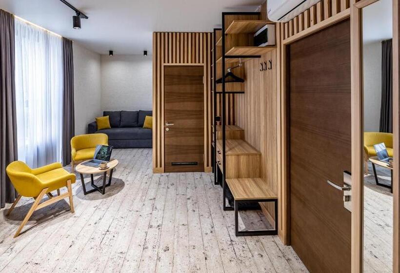 سوئیت 2 خوابه, Wood Hotel Resort & Spa