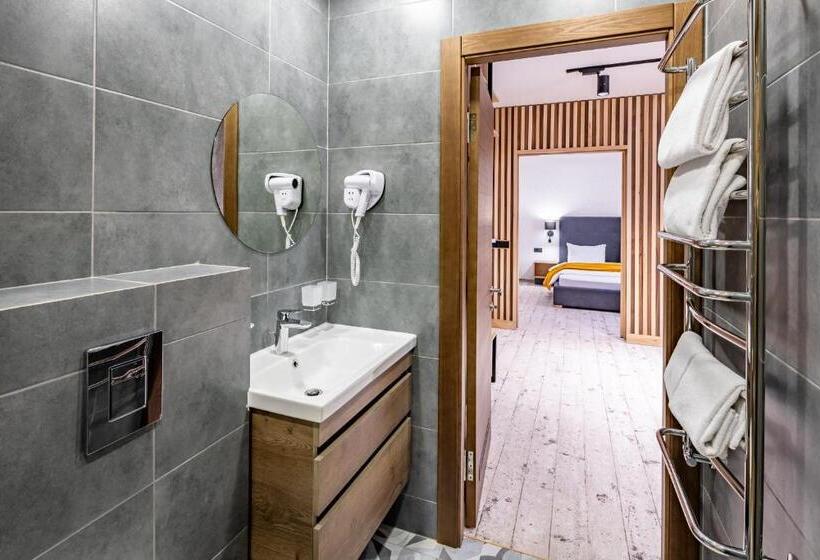 سوئیت 2 خوابه, Wood Hotel Resort & Spa