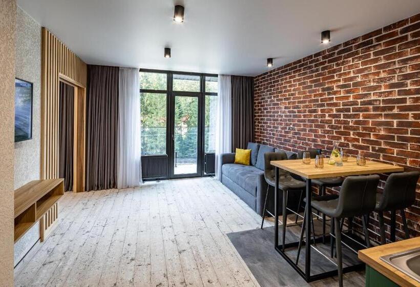 1 Bedroom Apartment Mountain View, Wood Hotel Resort & Spa