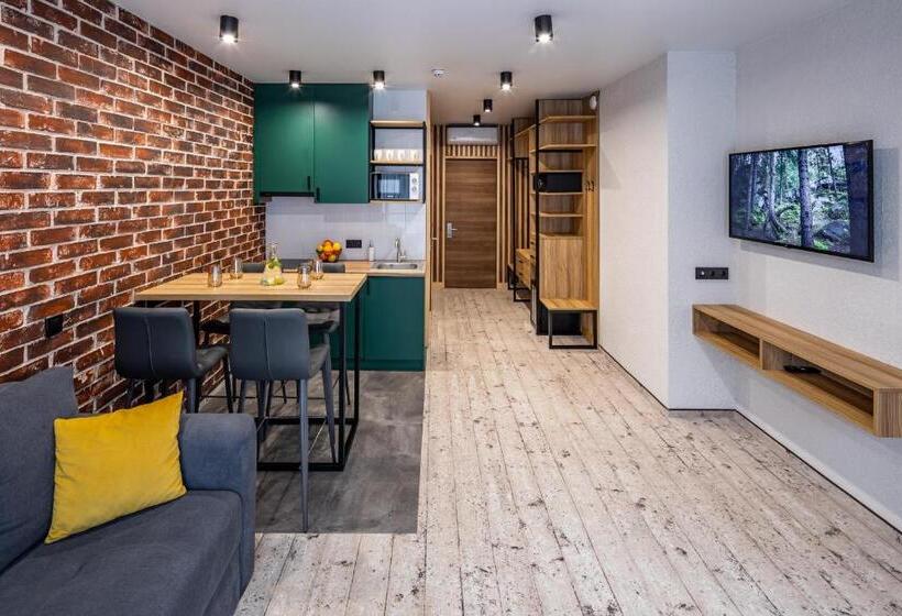 1 Bedroom Apartment Mountain View, Wood Hotel Resort & Spa