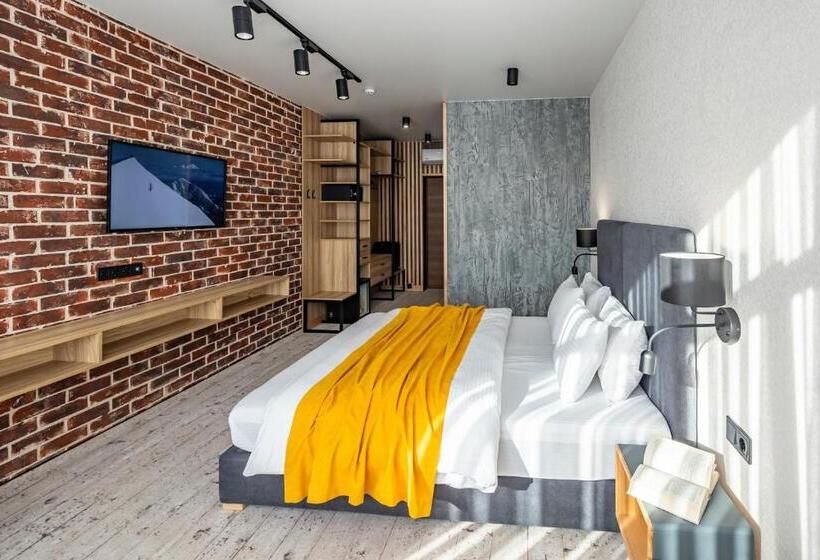 اتاق استاندارد با تراس و چشم‌انداز کوهستان, Wood Hotel Resort & Spa