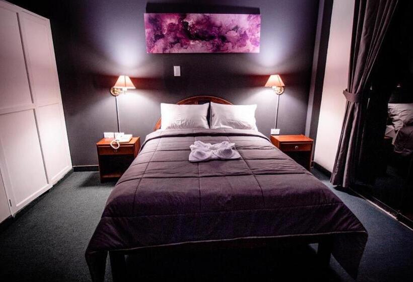 주니어 스위트, Saint Germain