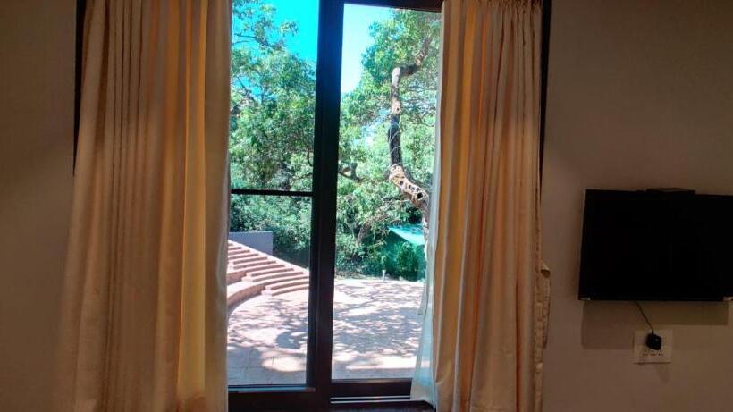 اتاق خانوادگی, R R Heritage Resort Pure Vegetarian