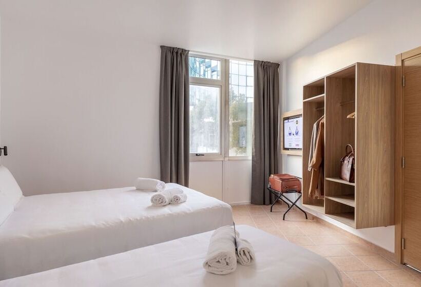 חדר סטנדרט לשלושה, B&b Hotel Pomezia Roma