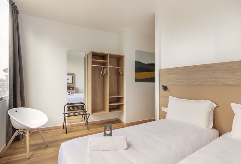 חדר סטנדרט מותאם לאדם עם מוגבלויות, B&b Hotel Pomezia Roma