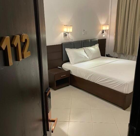 اتاق لوکس, Les Arcades