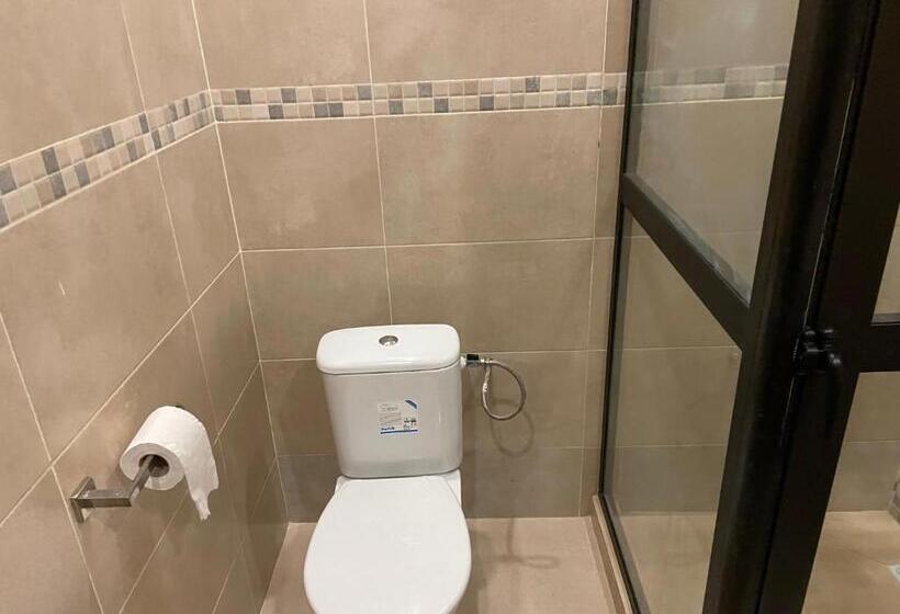 اتاق لوکس, Les Arcades