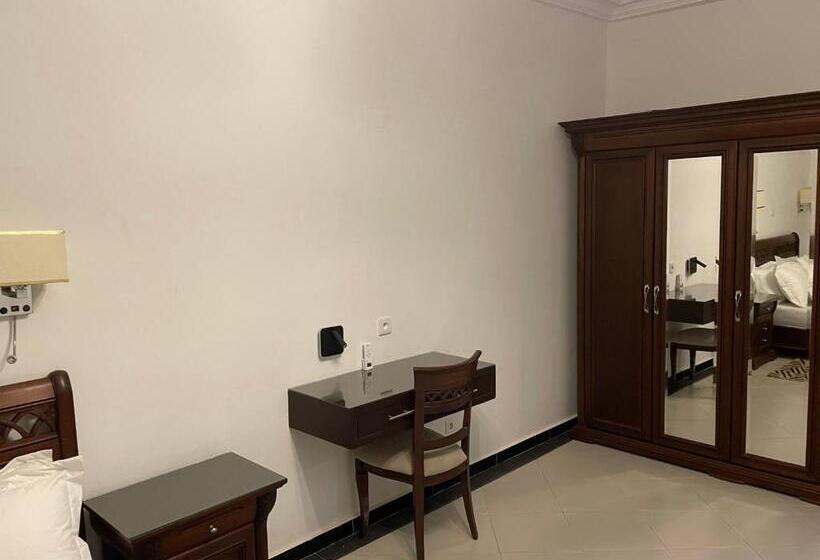 اتاق سوپریور, Les Arcades