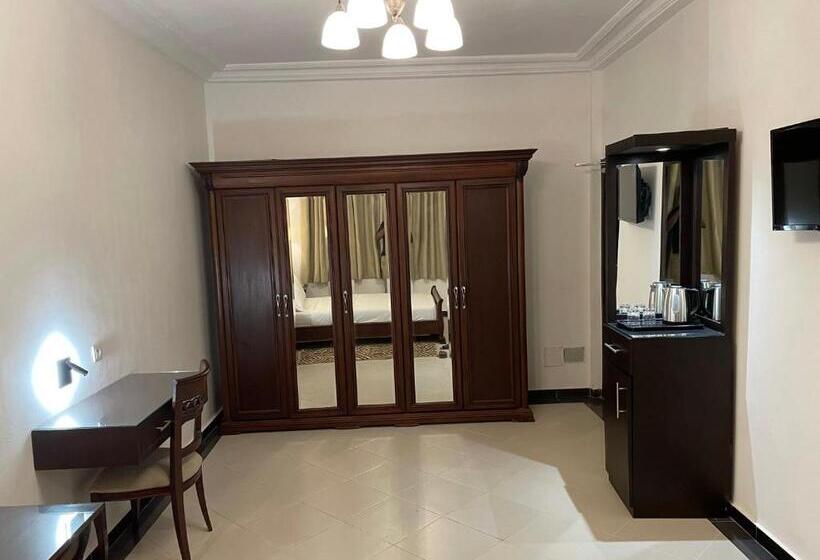 اتاق سوپریور, Les Arcades