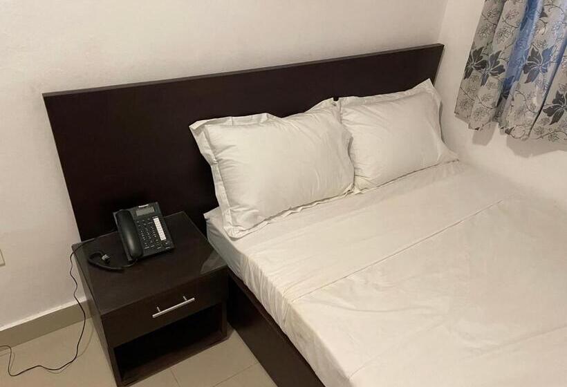 اتاق استاندارد, Les Arcades