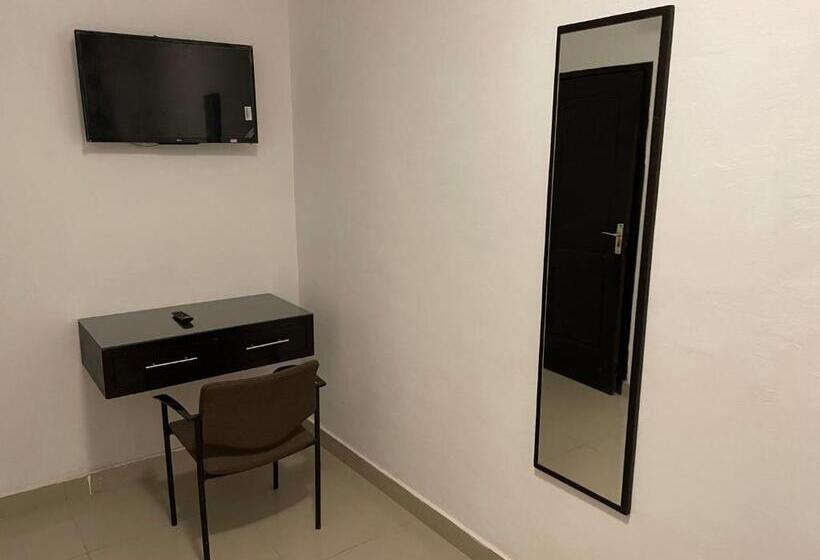 اتاق استاندارد, Les Arcades