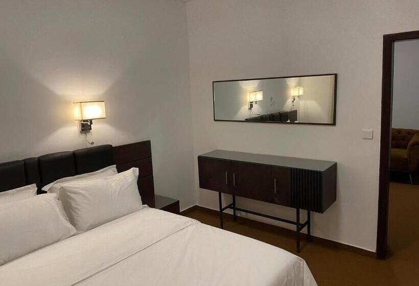 سوییت جونیور, Les Arcades