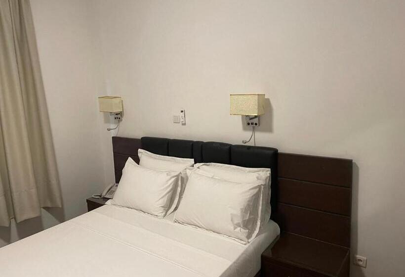 سوییت جونیور, Les Arcades