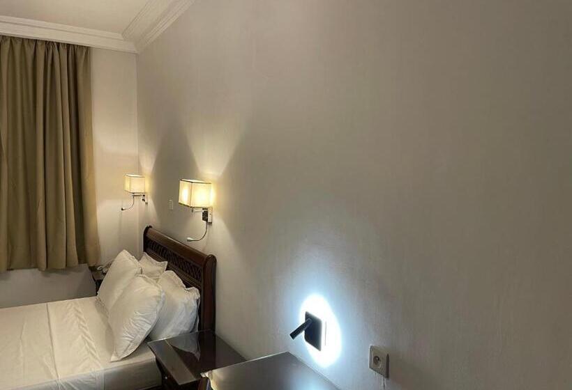 اتاق سوپریور, Les Arcades