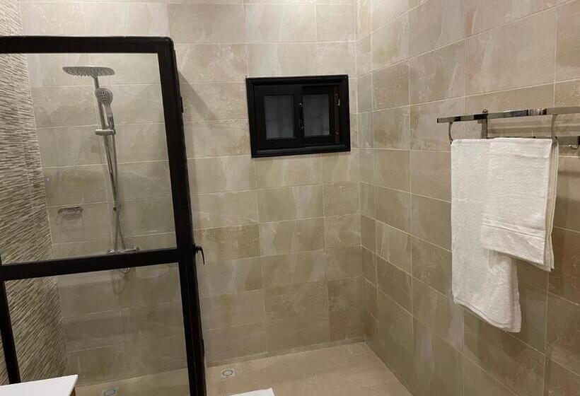 اتاق سوپریور, Les Arcades