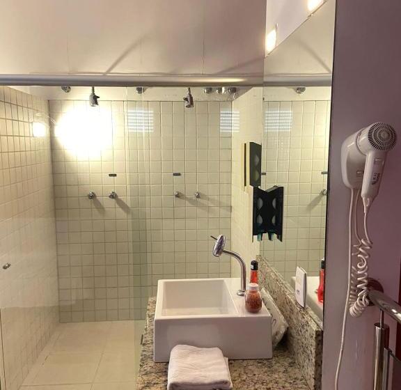 자쿠지 스위트, Motel Mediterrâneo