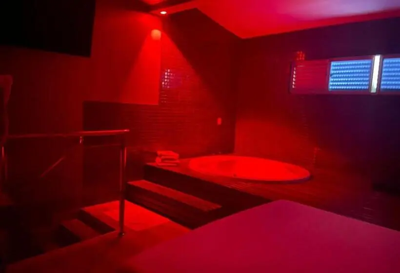 ハイドロマッサージバス付きスイート, Motel Mediterrâneo