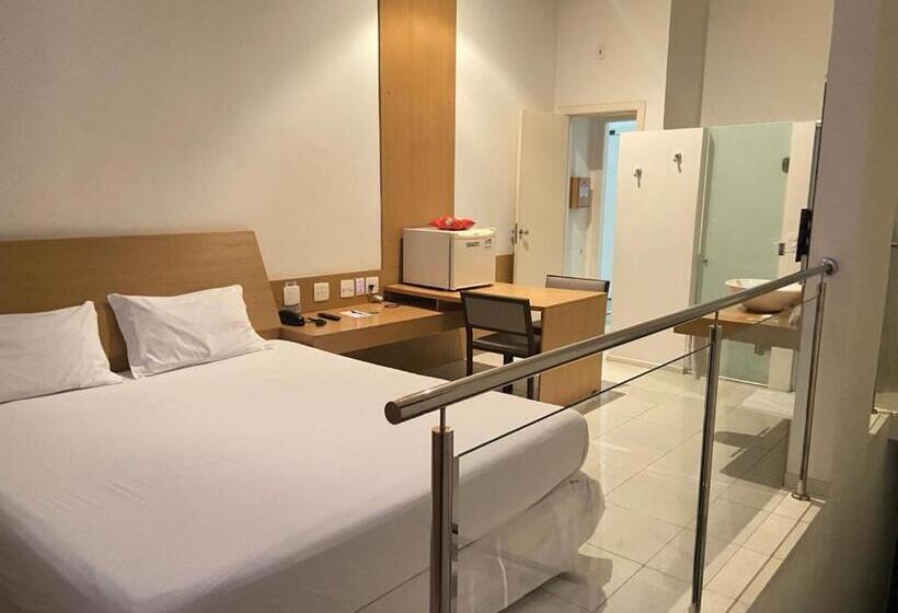 جناح سرير كينج, Motel Mediterrâneo