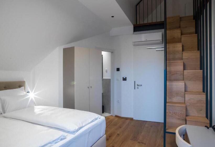 اتاق استاندارد با بالکن, Belmur