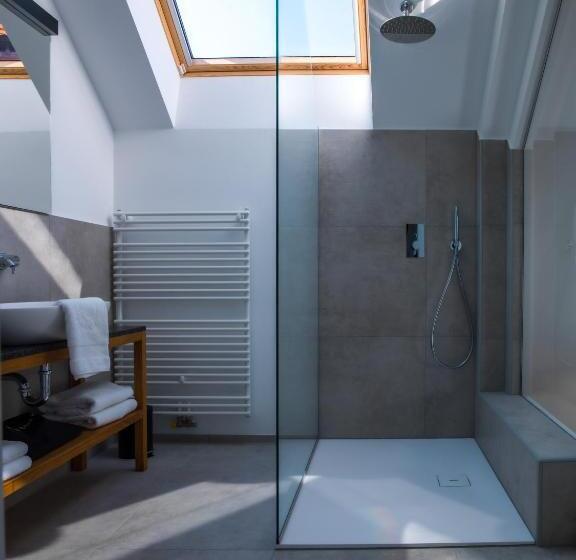 سوئیت با بالکن, Belmur