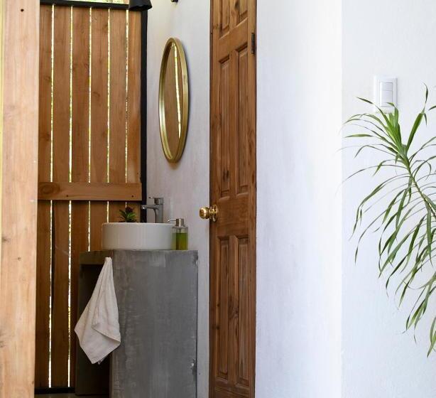 اتاق استاندارد چهارنفره با سرویس بهداشتی مشترک, Cuatro Vientos Lodge & Apartments