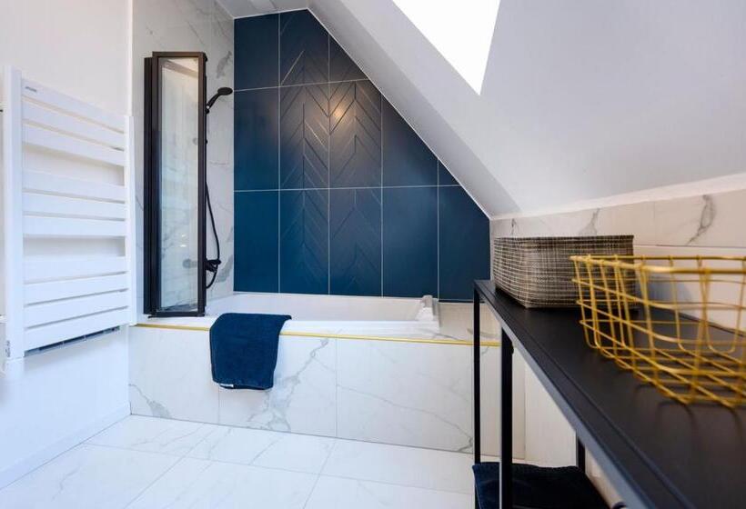 1间卧室的房子, La Grange