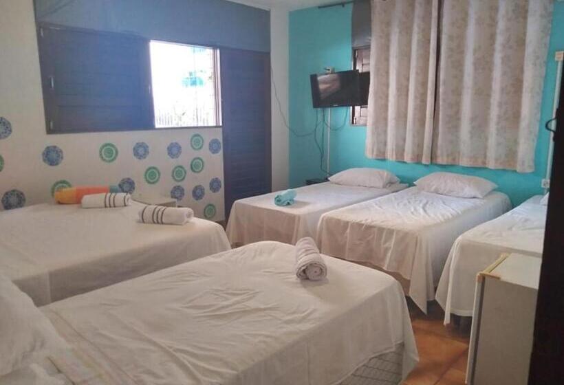 سوئیت با بالکن, Regiane Beach Pousada Hostel