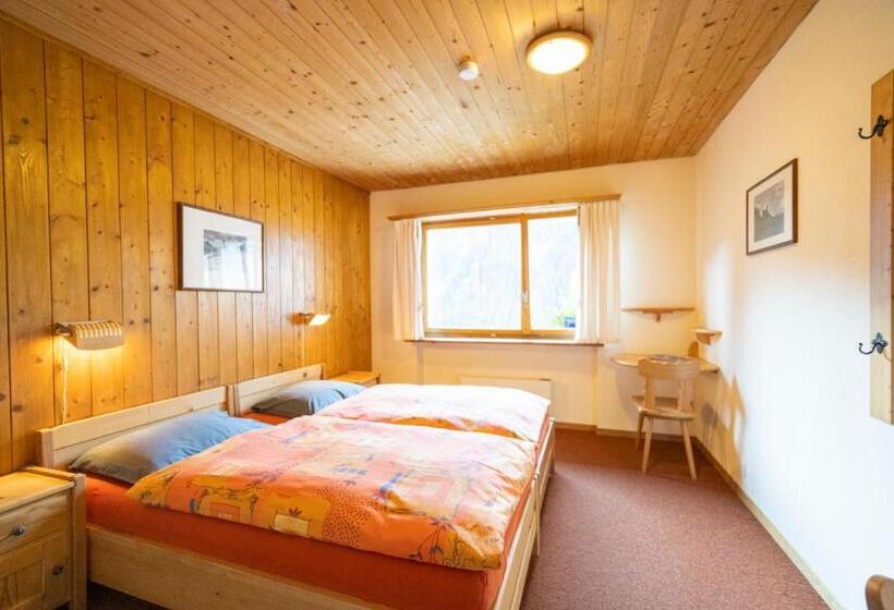 バス共有のスタンダードルーム, Familiehotel La Randulina