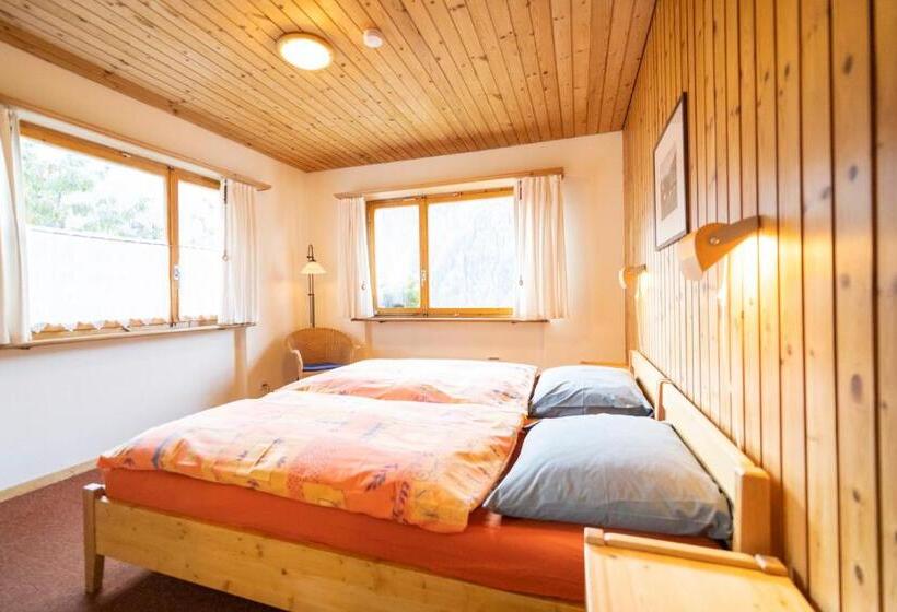 バス共有のスタンダードルーム, Familiehotel La Randulina