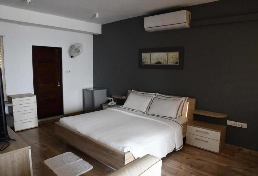 Номер Deluxe, Ten30 Hikkaduwa